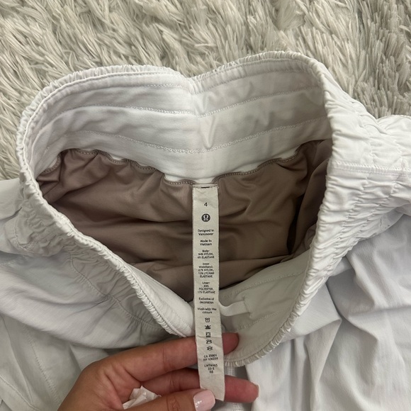 lululemon White Lined 4” Shorts Sports Hotty High Rise - Picture 7 of 9